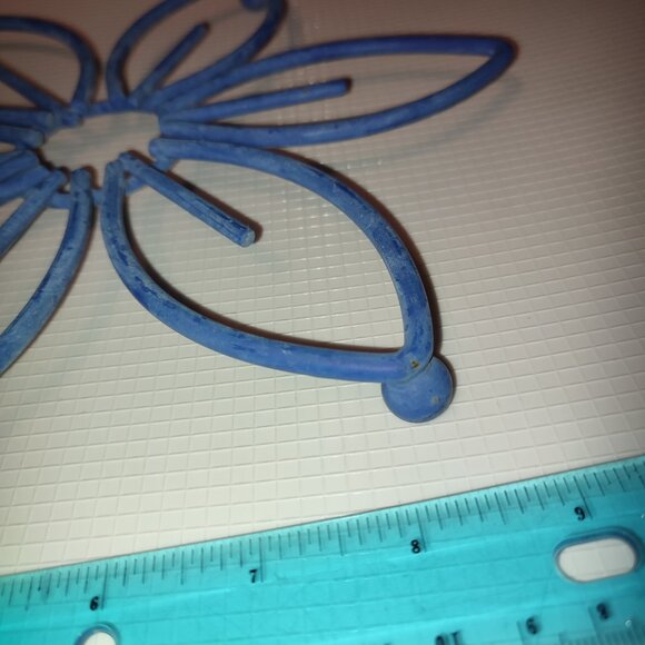 Blue Iron Flower Shaped Trivet Metal Floral Vintage Boho Grandmacore - Picture 3 of 5